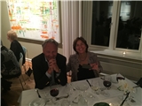 Eva og Ronald venter spent